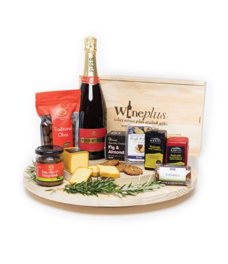Deluxe Cheese & Nibbles Hamper